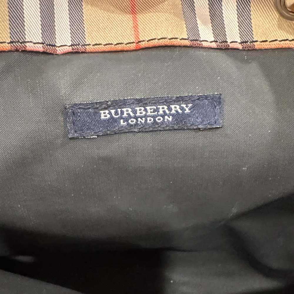 VINTAGE NOVA CHECK BURBERRY TOTE - Picture 9 of 11